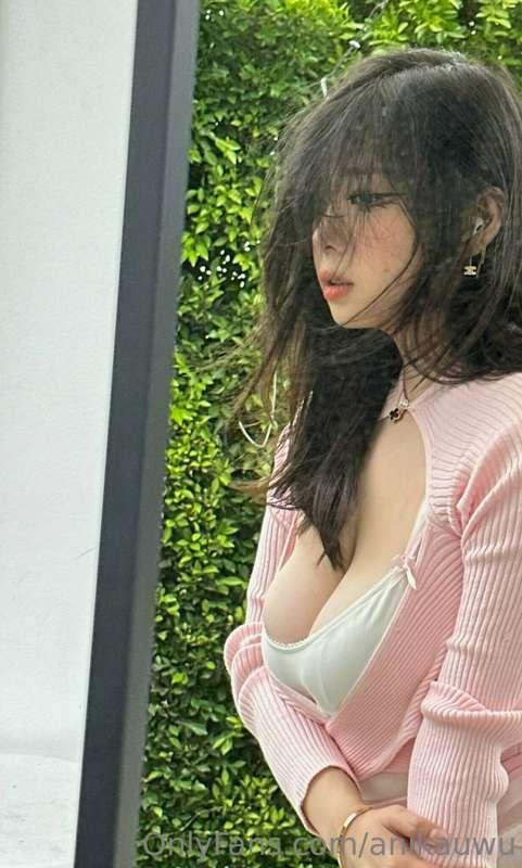 the emoest girl in the world