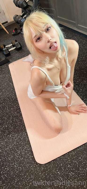 Sunday funday yoga day? I could use your help getting into s..