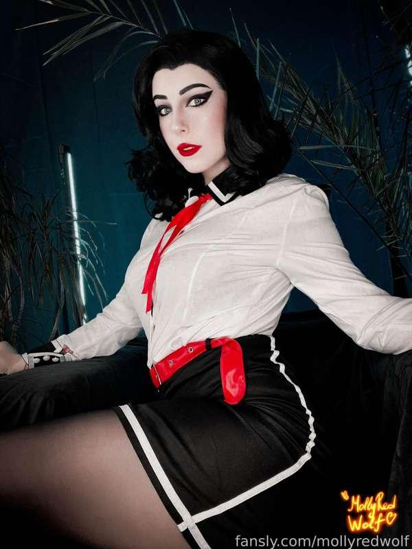 mollyredwolf image #4