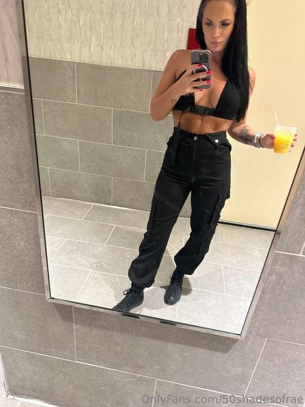 Concert ready, how do you like my outfit?