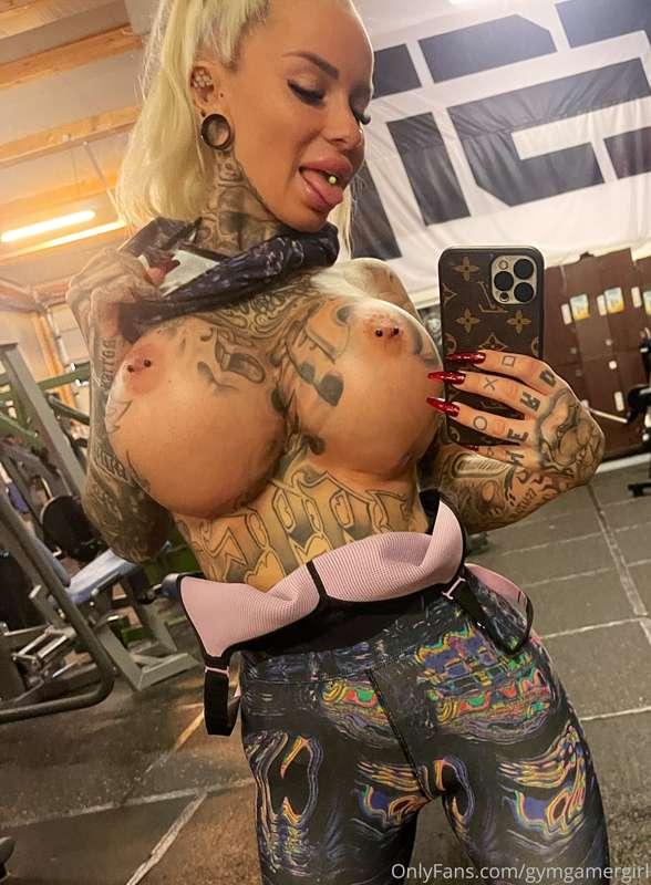 💦When this Post reach 100 likes I will do a new gym porn 😜💦