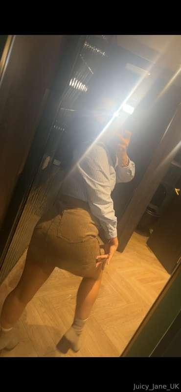 😈