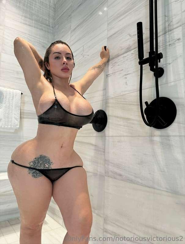 😈