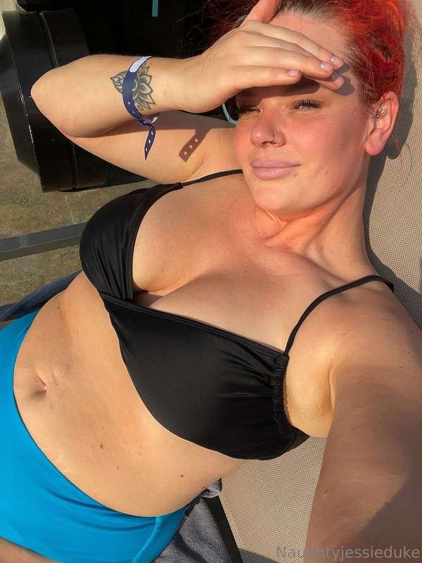 Does summer look good on me? 