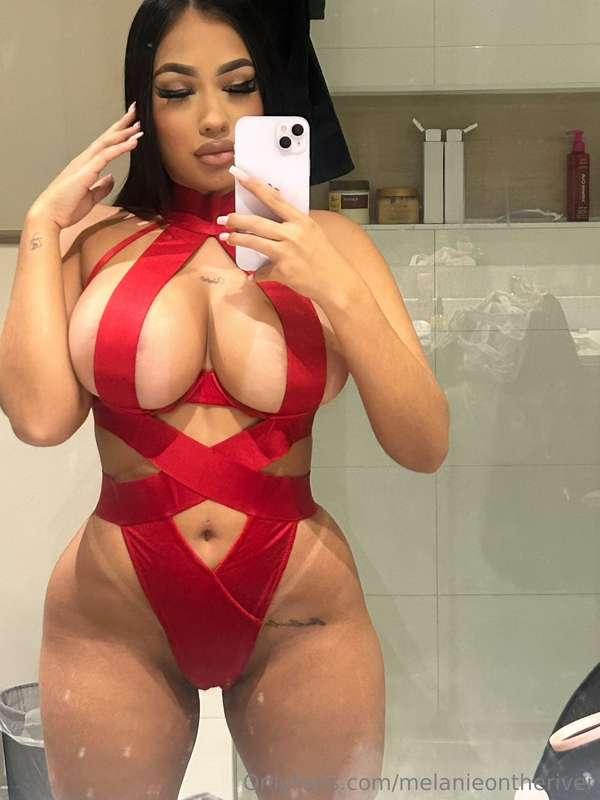 Did you like my outfit tonight ?😜