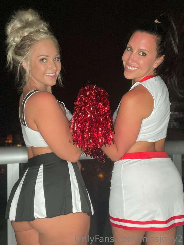 💖NAUGHTY CHEERLEADERS😏 My girl @temptingyou69 and I had fun ..