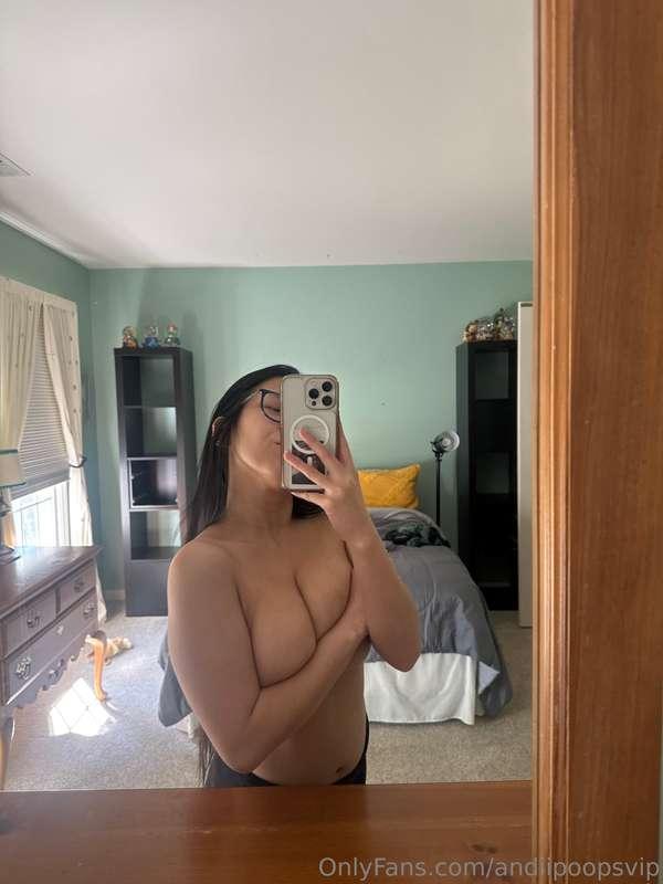 sorry for the weight gain, it all went to my titties 🤦🏻‍♀️ a..