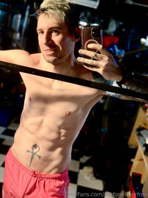 Let’s get a pump!! And I take the shorts off on my vip 