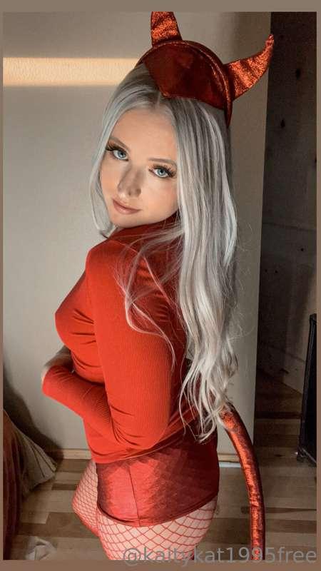 Hi 😈