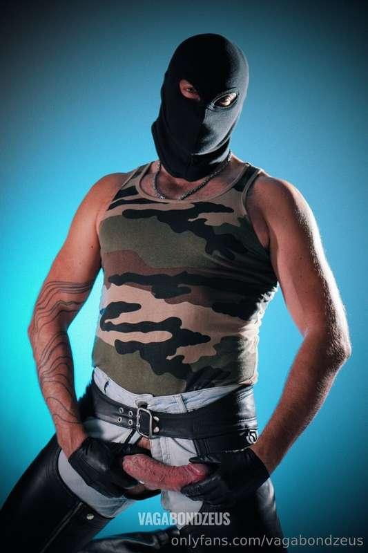 Some of the photos of @maskedskinhead🇦🇹 with his enormous to..