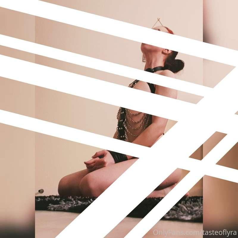 A little sneak preview of my new body harness!!  
I reserve ..