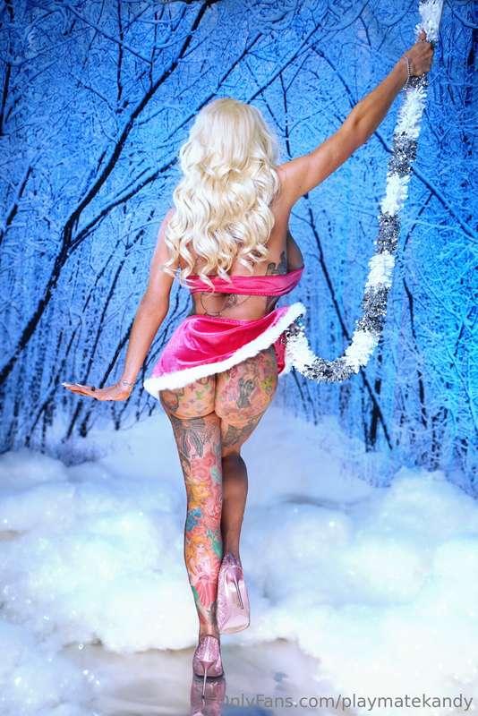 Naughty naughty little elf’s looking under my skirt