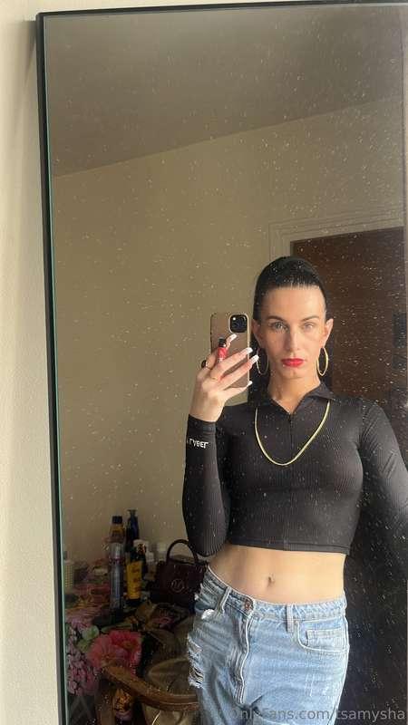 Do you like my outfit? 😝