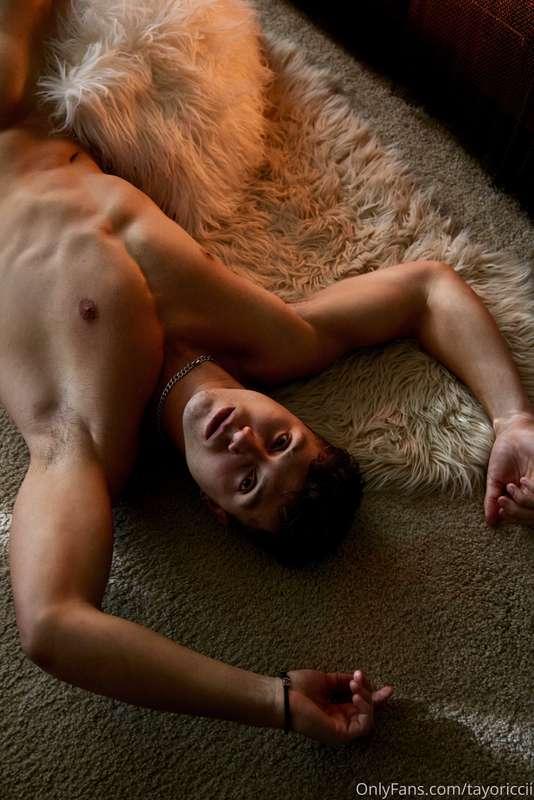 laying here....waiting.....