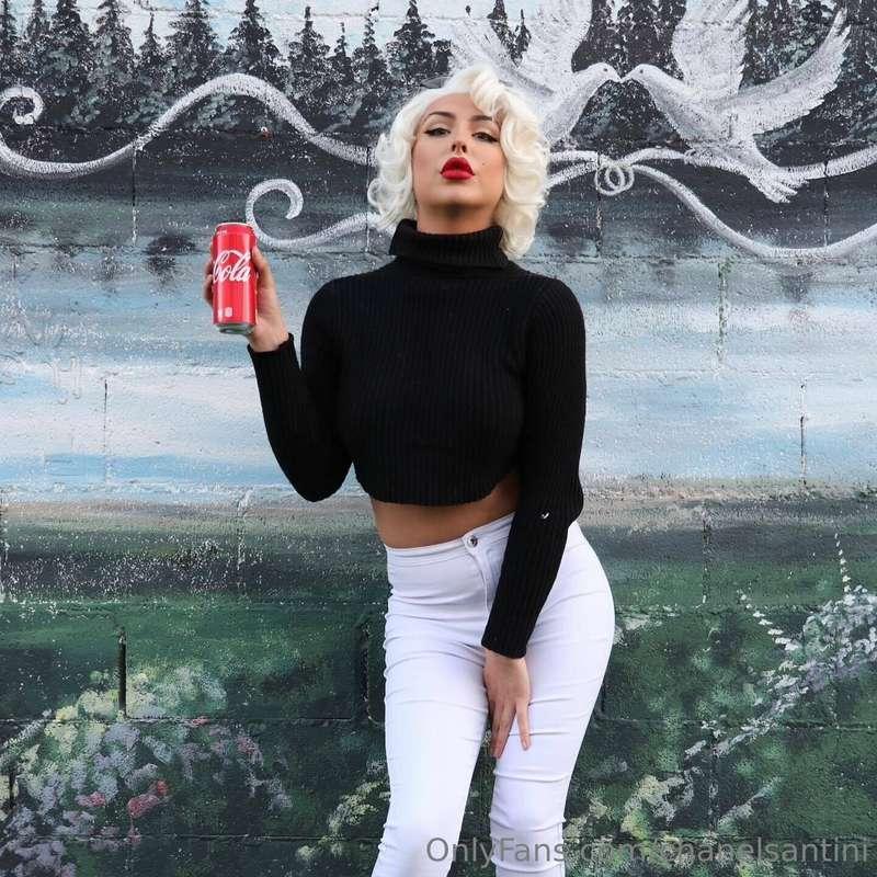 Marilyn Monroe Vibes.Who likes it?