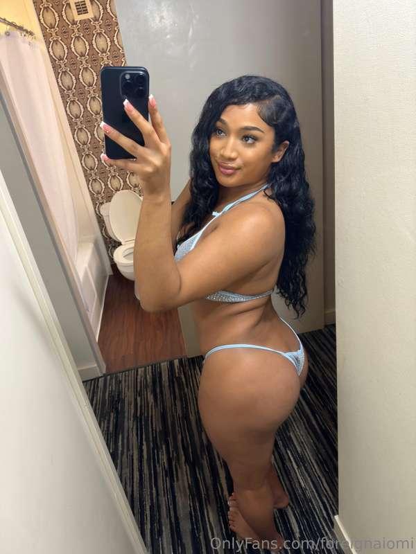 Be honest what you would take off first?🤔