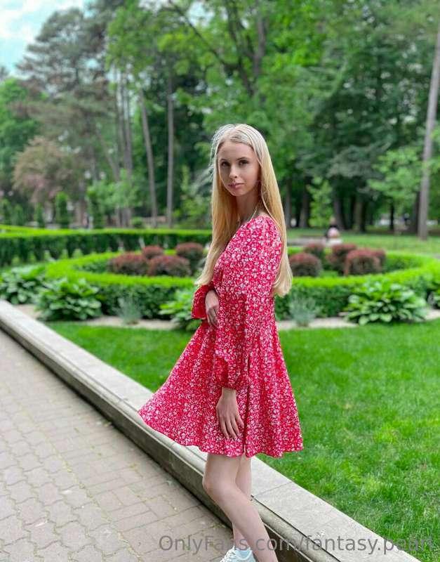 😏Mmmm...baby...do you like those dresses?💦💦 And you want to ..