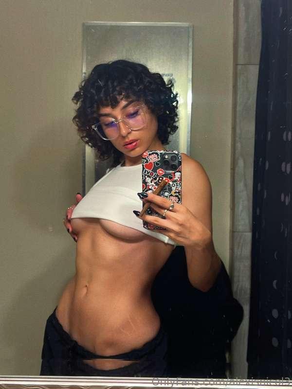 alexisnicol3 image #0