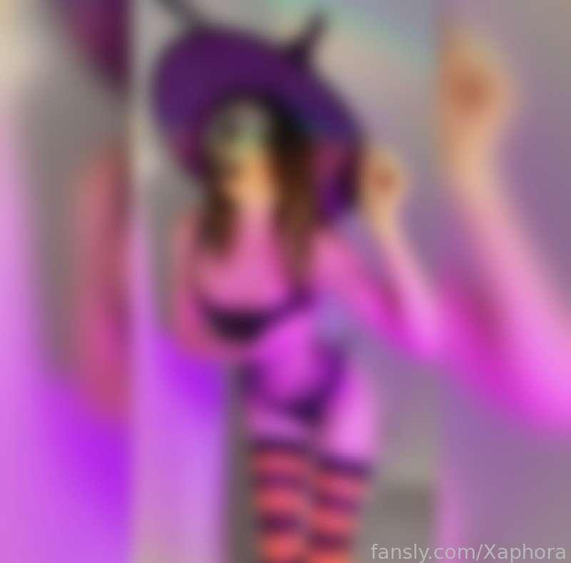 OoOoOoOhhh!! 👻 The witch set has landed! 

This cute, sexy, spooooky set features some ass and showing off my cute Witch fit! Do you like my hat? 👀

More photos (with even more ASS) and a video to come! 🎃🧙🏻‍♀️

#foryou #fyp #halloween 