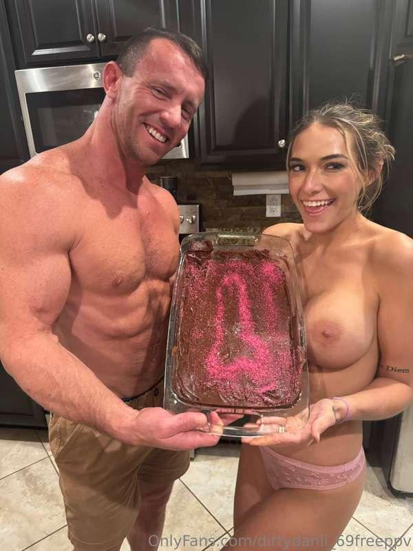 haha we made a penis cake then fucked 🍆 hope everyone is sta..