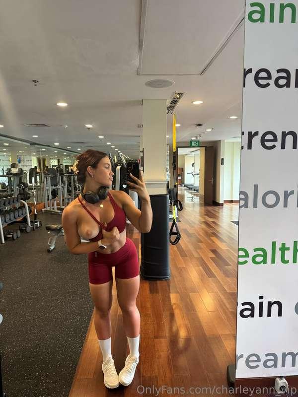 Might’ve had a little slip at the gym today 🙈 Hopefully peop..