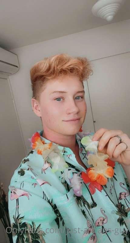 My family decided to have a Hawaiian night dinner 🌺 Of cours..