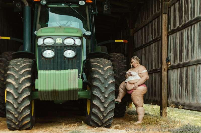 kenziekinziebbw image #0