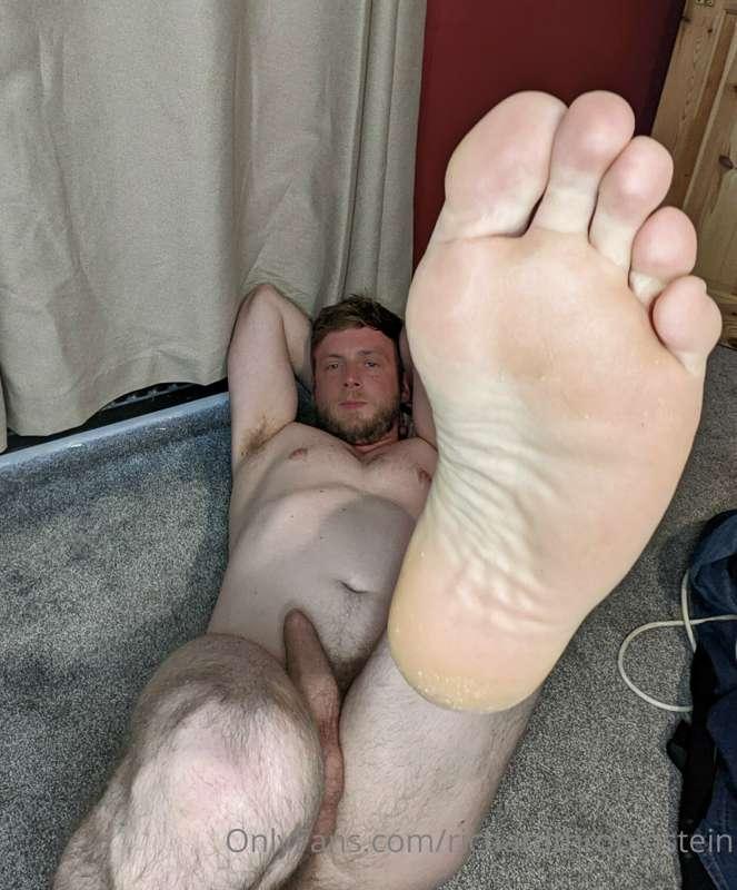 Do you like my feet?