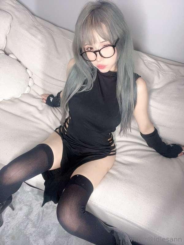 WHO ELSE IS EXCITED FOR THE NEW YEAR???? ヾ(≧▽≦*)o Lets end t..