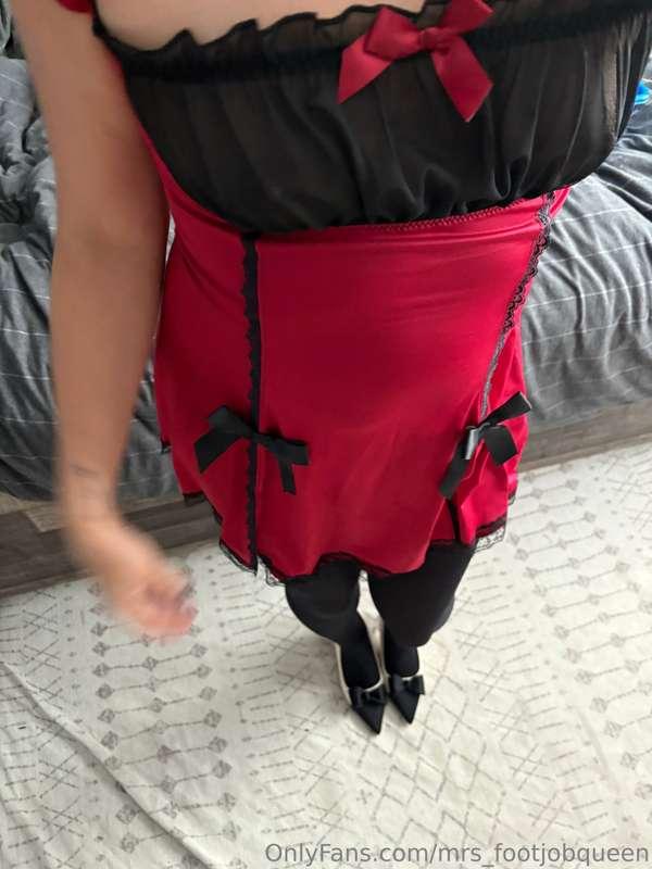mrs_footjobqueen image #0