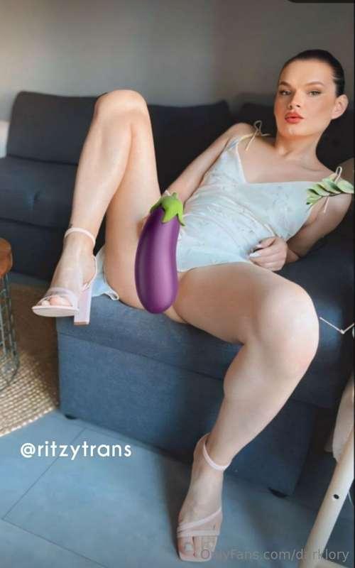 ## @ritzytrans 🏳️‍🌈🏳️‍⚧️ 𝒊𝒔 𝒂 𝒃𝒆𝒂𝒖𝒕𝒊𝒇𝒖𝒍 𝑻𝒔 𝒒𝒖𝒆𝒆𝒏 𝒘𝒊𝒕𝒉 𝒉𝒊𝒈𝒉 𝒔..