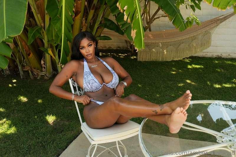 POV: Me and you staring at each other by the pool 💦