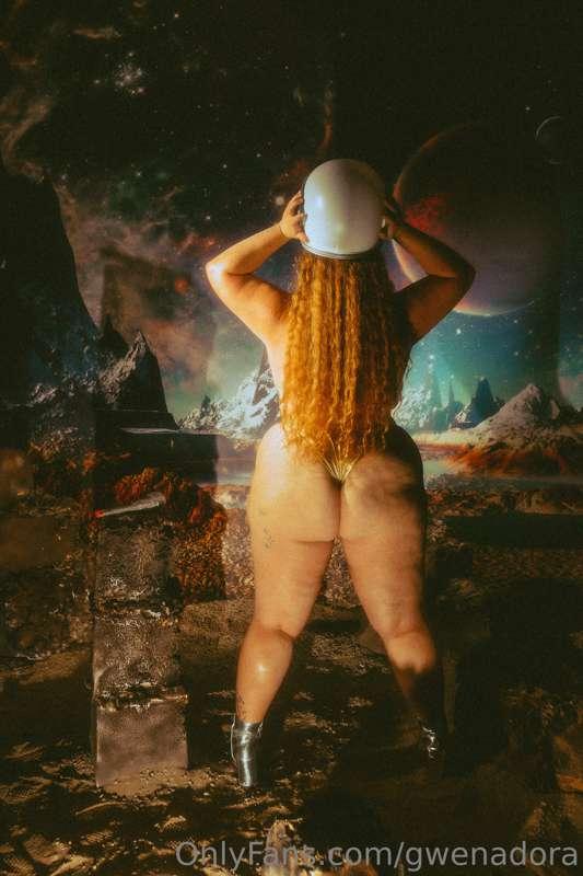 Putting the ass in astronaut 🌌