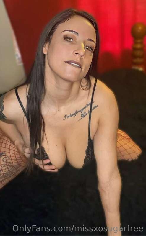 Temptation Thursday 😈
I give you permission to give in 😜
💦💦💦
