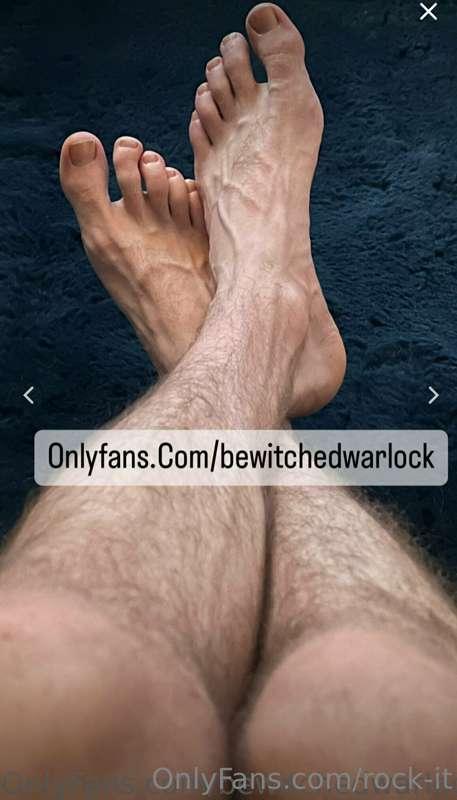 https://linktr.ee/BewitchedWarlock
Free page!
TikTok: Bewitc..