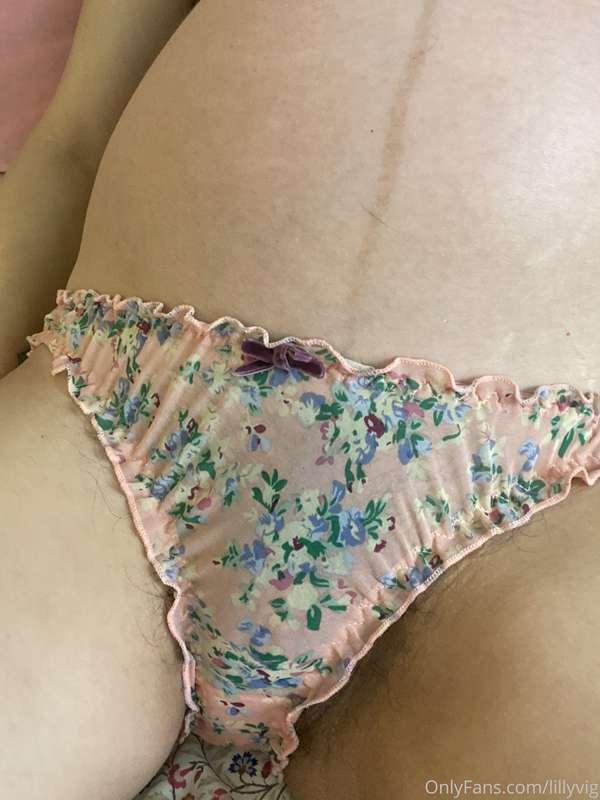 Sweet little panties today 😇