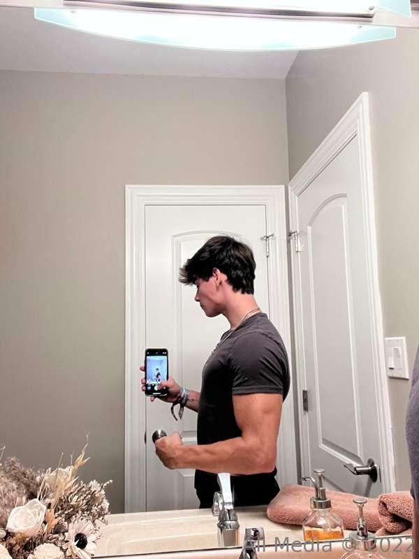 Accepting gym bro applications!