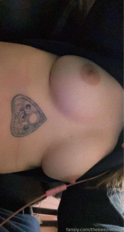 thebeezleboop image #1