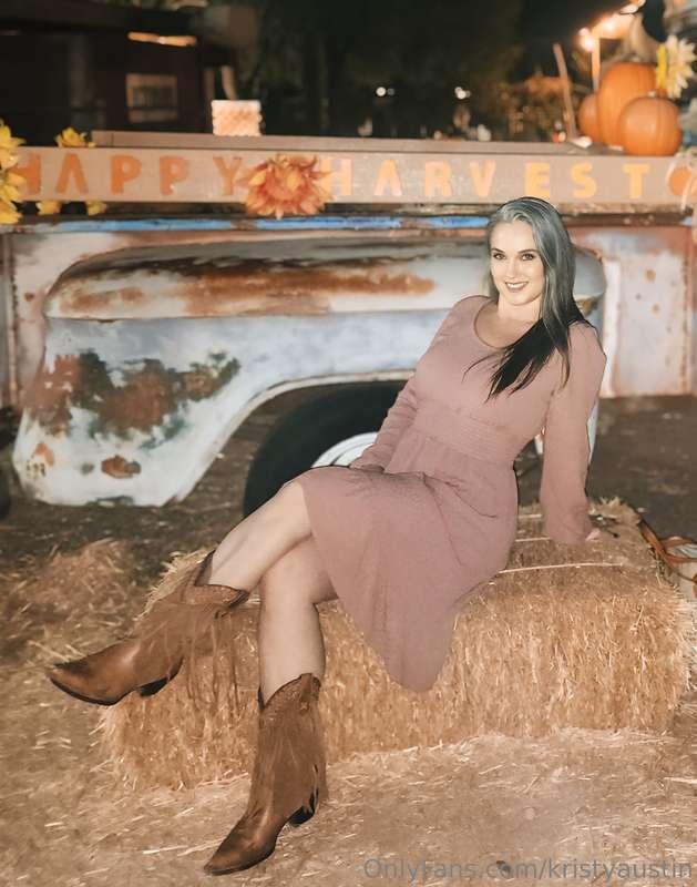 Ripe for the season, she’s a harvest of warmth and wild allu..