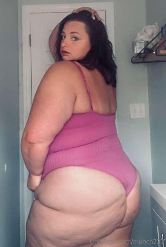 Excited to make a bunch of new content this weekend 😈😉 any s..