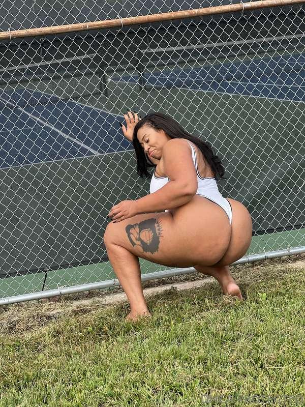 I haven’t fucked ALL MONTH LONG. Any tasters in ATL? 👀