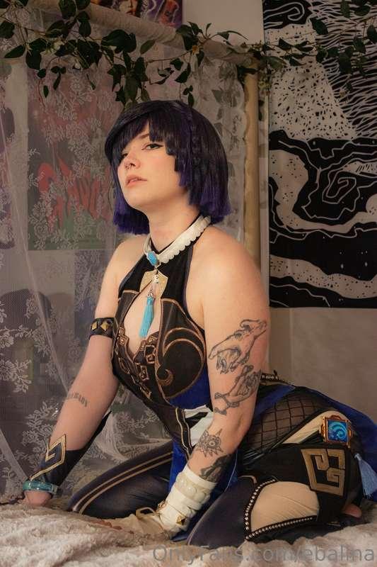 did a little photoshoot as yelan from genshin impact 🫶