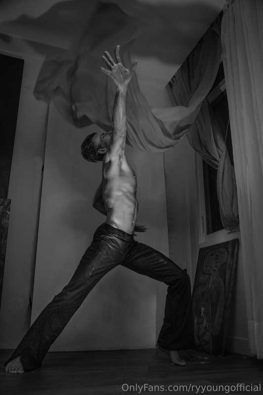 Flash dancing into the week...do we like the fit of these pa..