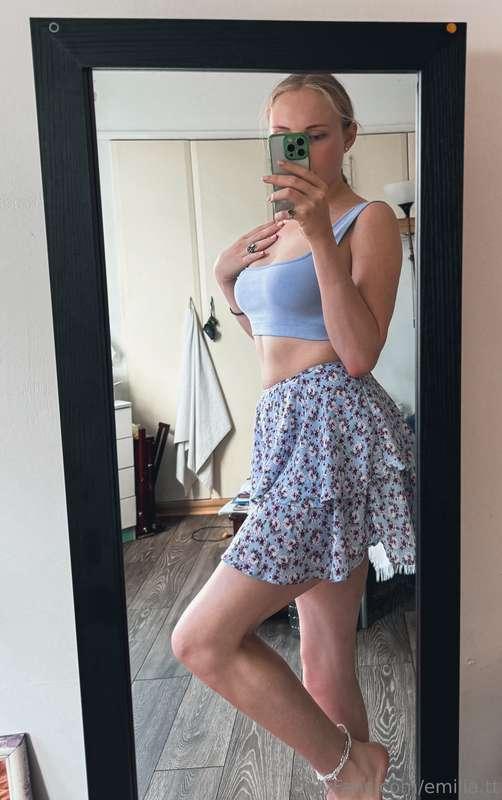 I'm in such a tender mood today🤍I want to cuddle🤤