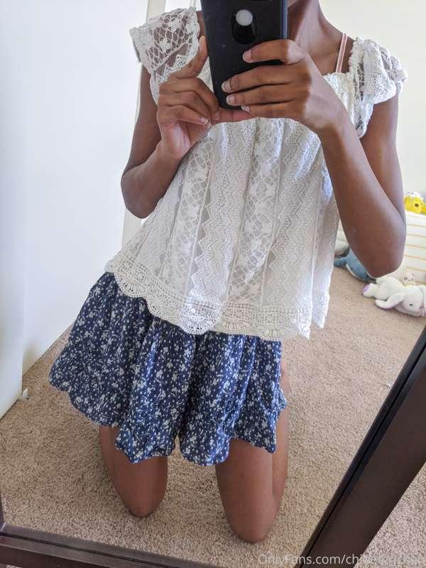 Had the urge to be lewd before heading outside~
*Use the arr..