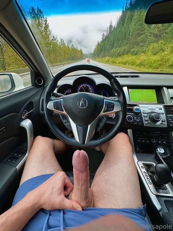 I’m dying for some road head on this trip 🥵🥵