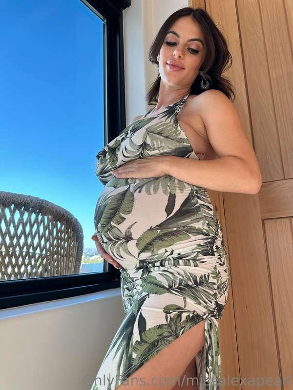 Boy Girl Dropping Tonight 🥳 Love this post if you’re ready!!..