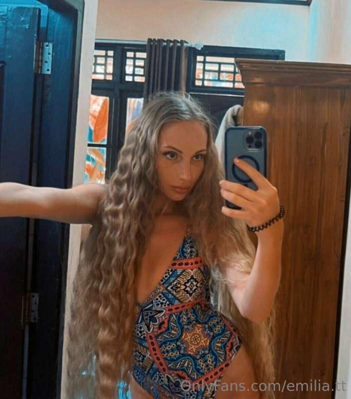 How do you like my new swimsuit, baby?🥰🍓