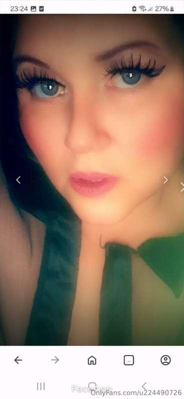 Look into my eyes as I ride u baby x
