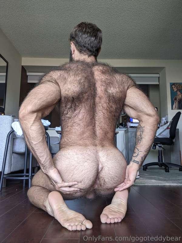 Comment if you wanna taste my hairy hole?!